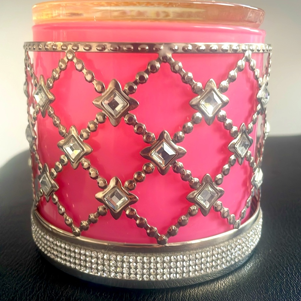 Bath Body Works Pink Rhinestone Lattice Metal 3 Wick Candle Holder Sleeve Glam - Picture 3 of 9